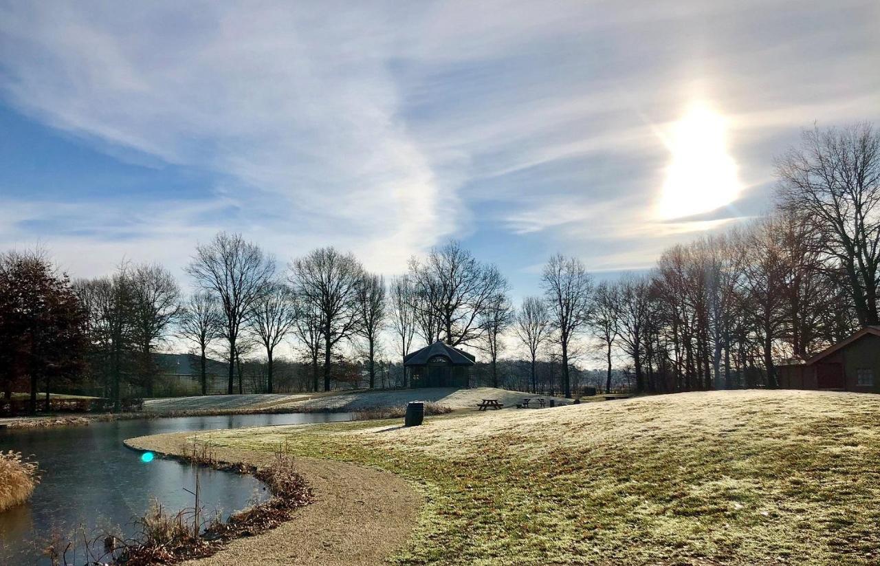 Landhuis Hotel De Hilkensberg Broekhuizen  Экстерьер фото