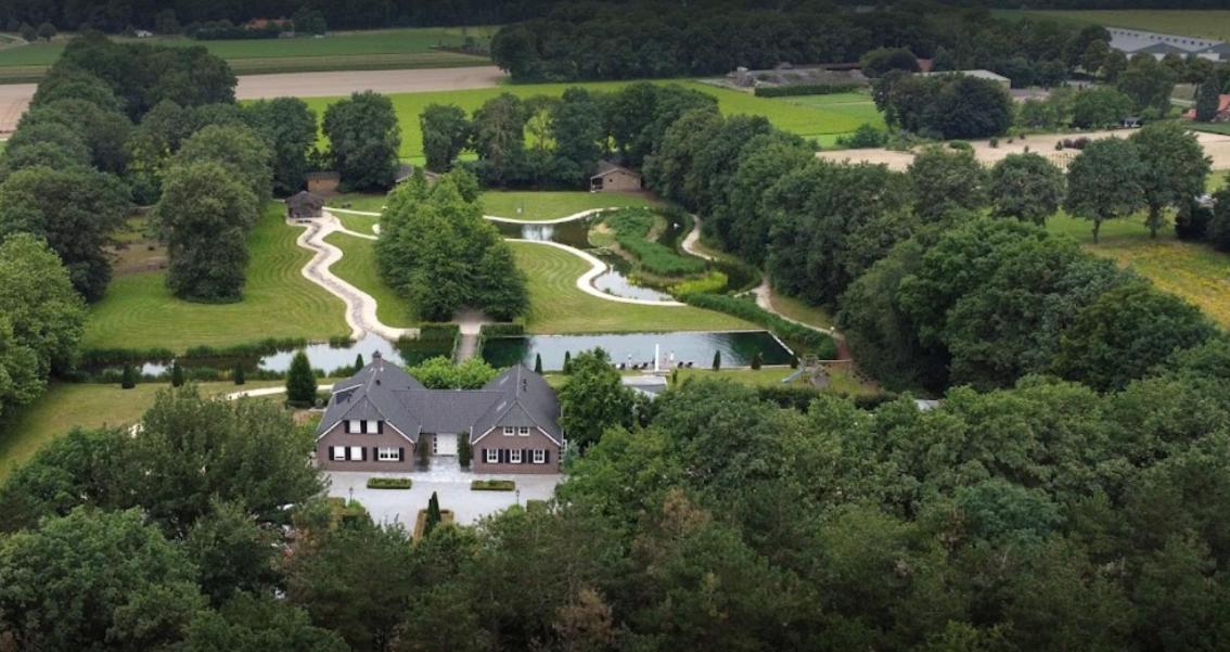 Landhuis Hotel De Hilkensberg Broekhuizen  Экстерьер фото